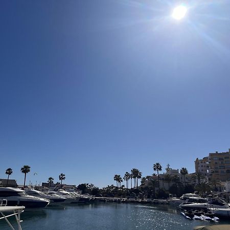 Beachfront Apartment Near Marbella Sitio de Calahonda Kültér fotó