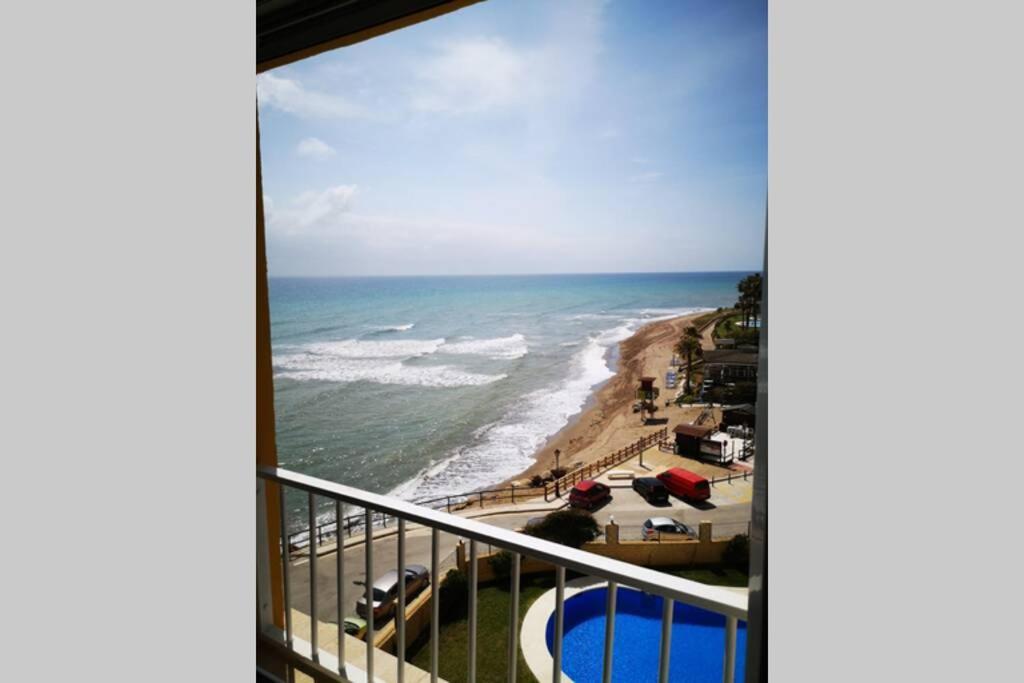 Beachfront Apartment Near Marbella Sitio de Calahonda Kültér fotó