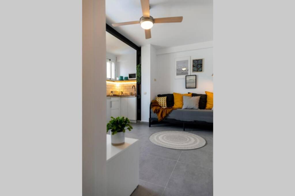 Beachfront Apartment Near Marbella Sitio de Calahonda Kültér fotó