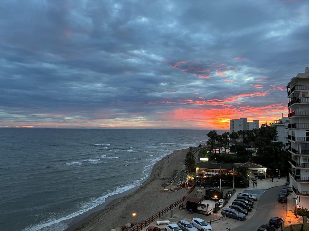 Beachfront Apartment Near Marbella Sitio de Calahonda Kültér fotó